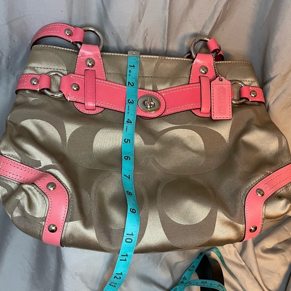 EUC Coach Carly Y2K 2008 Beige and Coral Shoulder Bag - Picture 2 of 16